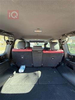 تۆیۆتا لاند کروزەر